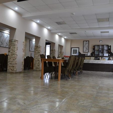 Pensiune Stefania Hunedoara Bagian luar foto