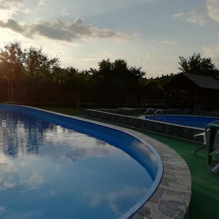 Pensiune Stefania Hunedoara Bagian luar foto